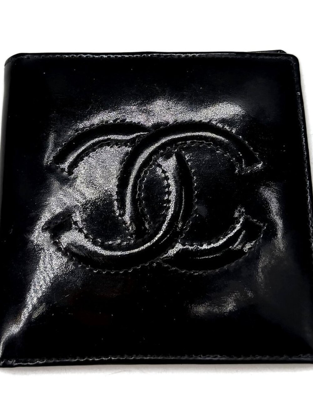 Chanel CC Embossed Patent Leather Compact Wallet Black